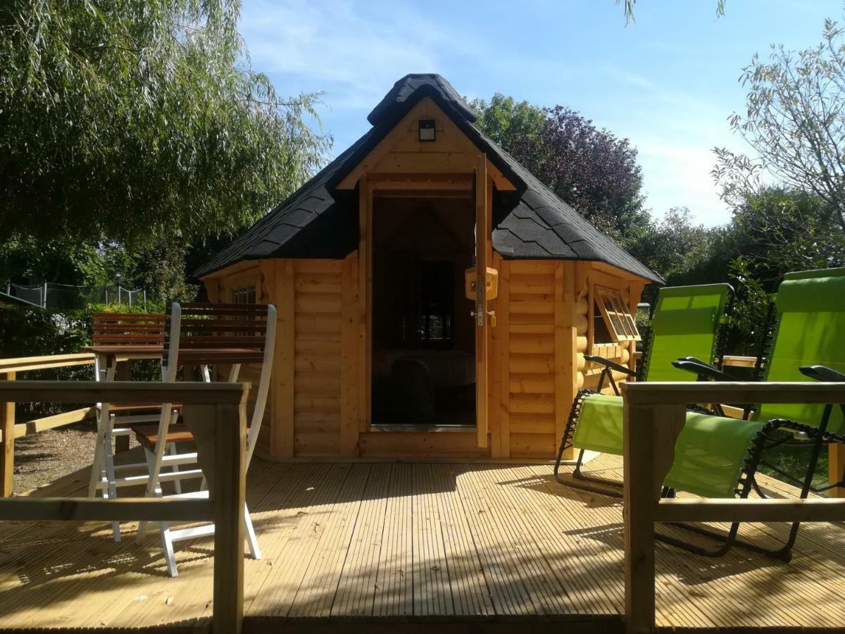 Camping Loisirs Des Groux Mousseaux-sur-Seine Exterior foto